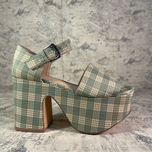 Urban Outfitters Shoes - Urban Outfitters Uo Sofia Printed Platform Heel In Green NWOT